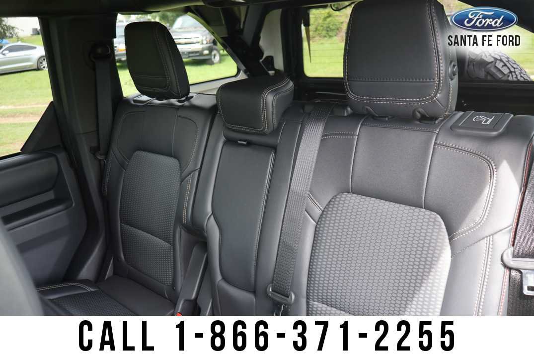 Used 2025 Ford Bronco Raptor AWD/4WD image 19