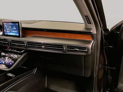 Used 2021 Lincoln Corsair Reserve w/ Equipment Group 201A AWD/4WD image 15