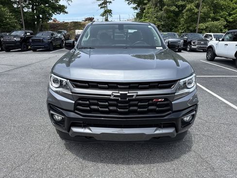 Used 2022 Chevrolet Colorado Z71 AWD/4WD image 2
