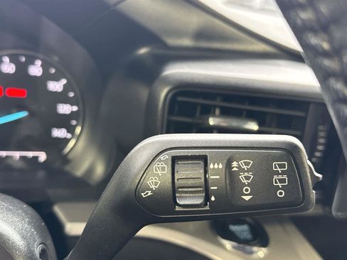 Used 2022 Ford Explorer XLT image 27