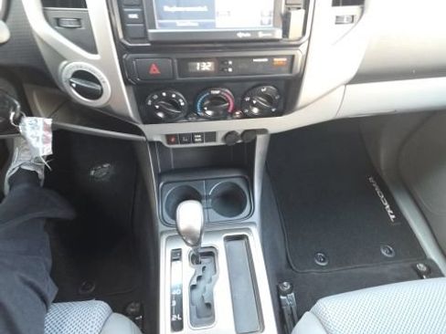 Used 2014 Toyota Tacoma 4x4 Double Cab w/ TRD Off-Road Package image 8