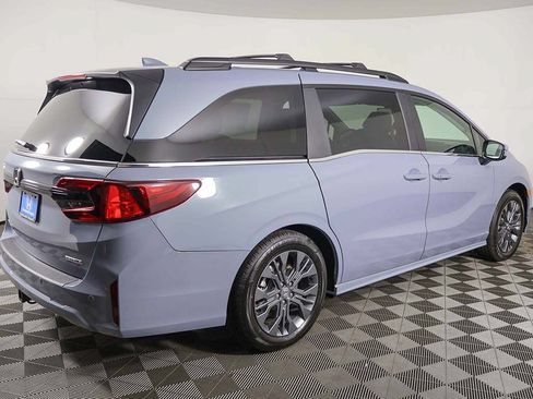 New 2026 Honda Odyssey Touring image 5