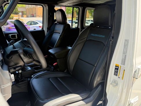 Used 2024 Jeep Wrangler Unlimited Rubicon 4xe AWD/4WD image 26