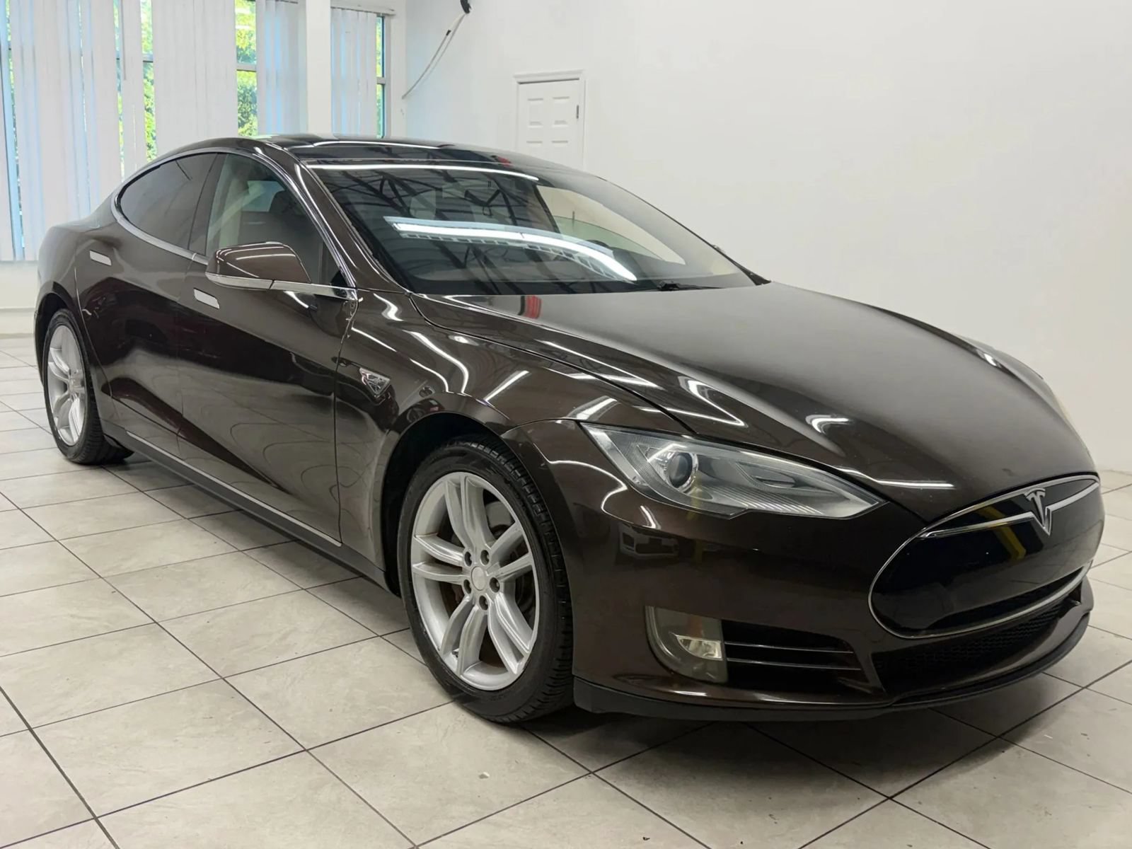 Used 2013 Tesla Model S RWD image 1