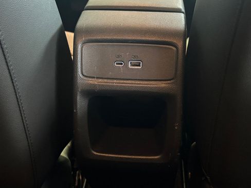 Used 2025 Chevrolet Trax LT image 23