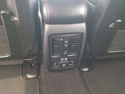 Certified 2025 Dodge Durango R/T w/ Blacktop Package AWD/4WD image 15