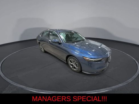 Used 2023 Honda Accord EX image 2