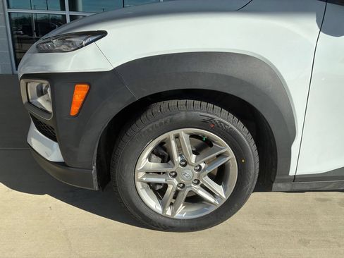 Used 2021 Hyundai Kona SE AWD/4WD image 10