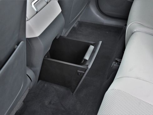 Used 2025 Hyundai Santa Fe SEL image 17