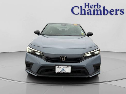 Used 2023 Honda Civic Sport image 2