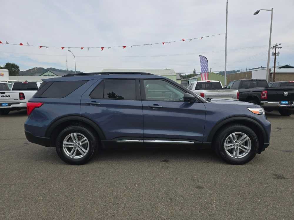 Used 2021 Ford Explorer XLT w/ Equipment Group 202A AWD/4WD image 6