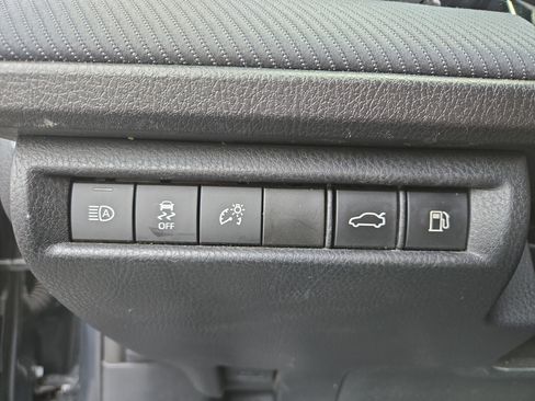 Used 2025 Toyota Camry LE image 15