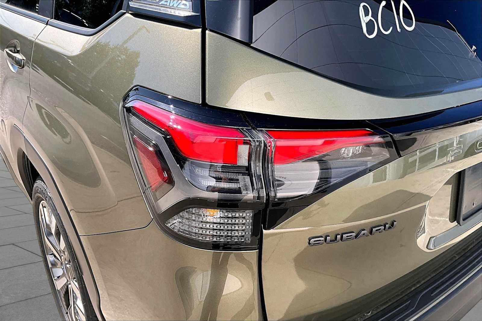 New 2026 Subaru Forester Touring AWD/4WD image 15