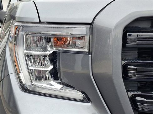 Used 2020 GMC Sierra 1500 Elevation w/ Elevation Value Package image 9