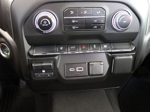 Used 2025 Chevrolet Silverado 2500 Custom w/ Custom Convenience Package AWD/4WD image 28