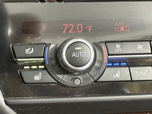 Used 2015 BMW M6 Convertible image 31