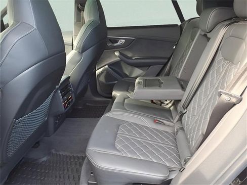 Used 2023 Audi SQ8 Prestige image 21