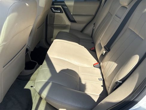Used 2013 Land Rover LR2 image 22