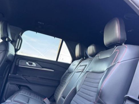 Certified 2025 Ford Explorer ST-Line w/ Premium Package image 11