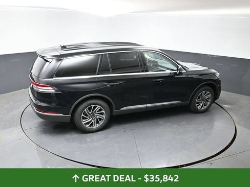 Used 2023 Lincoln Aviator AWD image 49