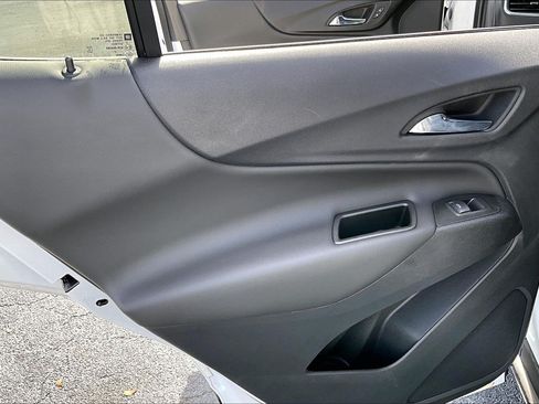 Used 2023 Chevrolet Equinox LT FWD image 12