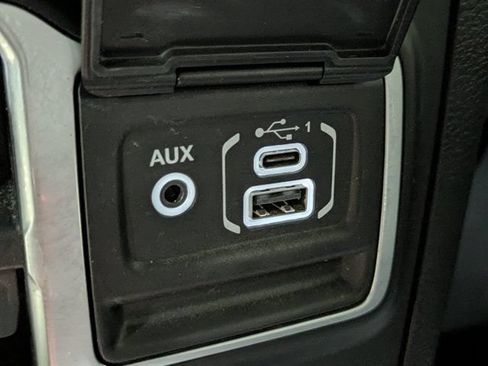 Used 2018 Jeep Wrangler Unlimited Sport S AWD/4WD image 22