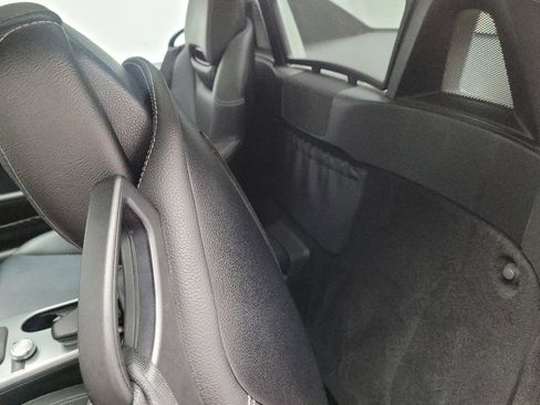 Used 2015 Mercedes-Benz SLK 250 w/ Premium Package image 18