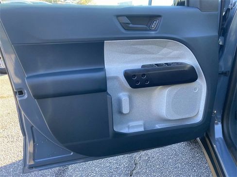 New 2025 Ford Maverick XLT image 12