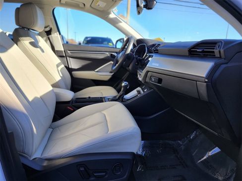 Used 2024 Audi Q3 2.0T Premium Plus image 9