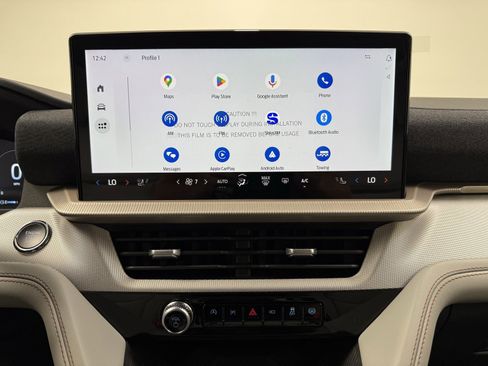 New 2025 Ford Explorer Active w/ Active Comfort Package image 23