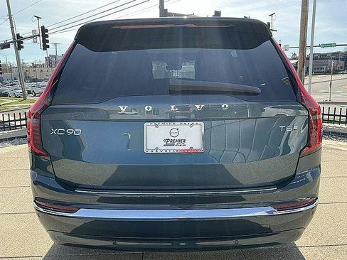New 2026 Volvo XC90 T8 Plus w/ Protection Package Premier AWD/4WD image 9