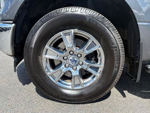 Used 2017 Ford F150 XLT w/ Equipment Group 302A Luxury AWD/4WD image 9