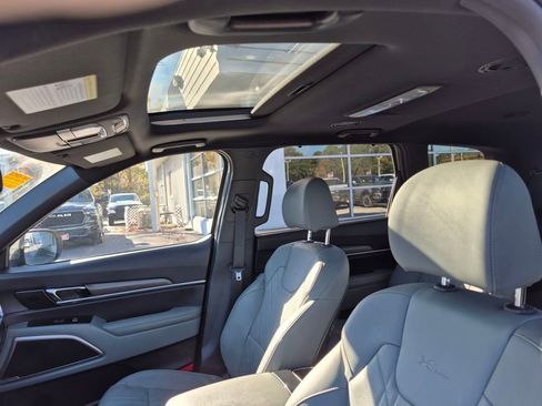 Used 2023 Kia Telluride EX X-Line image 12