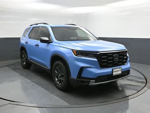Used 2024 Honda Pilot TrailSport image 17