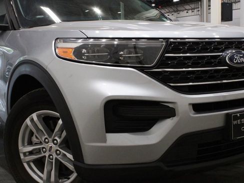 Used 2022 Ford Explorer XLT image 42