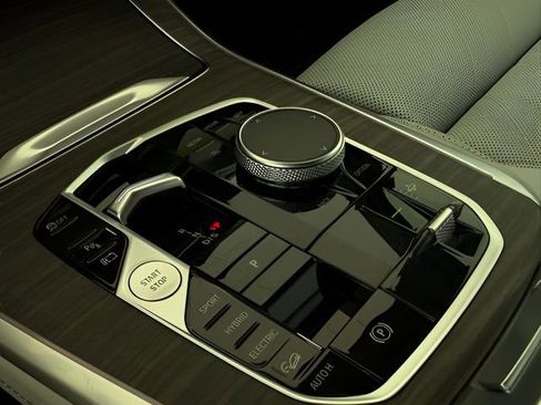 Used 2024 BMW X5 xDrive50e w/ Premium Package image 29