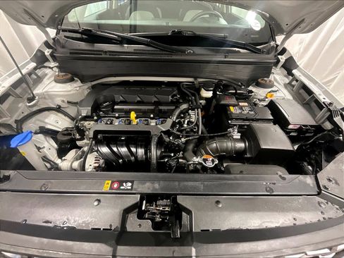 Used 2023 Hyundai Venue SEL image 30