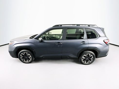 Used 2025 Subaru Forester Premium w/ Convenience Package #1 AWD/4WD image 4