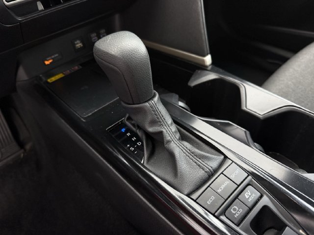 Used 2025 Toyota Camry LE FWD image 20