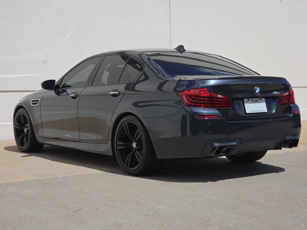 Used 2015 BMW M5 RWD image 3