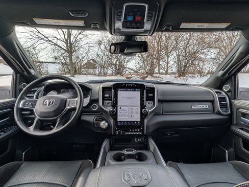 Used 2024 RAM 2500 Laramie w/ Night Edition image 14