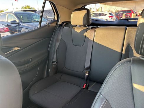 Used 2025 Buick Encore GX Preferred image 37