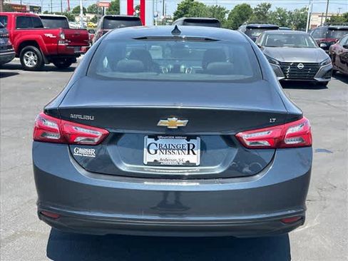 Used 2019 Chevrolet Malibu LT FWD image 4
