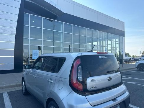 Used 2019 Kia Soul FWD image 11