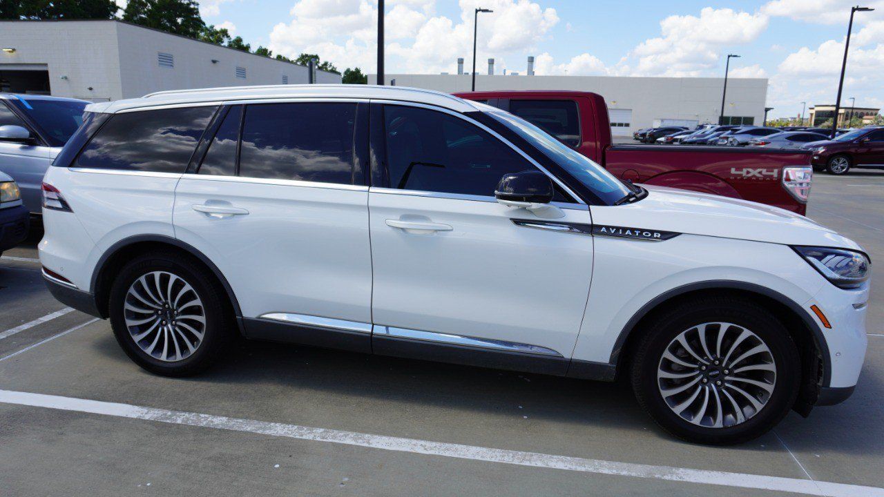 Used 2020 Lincoln Aviator Reserve w/ Equipment Group 201A RWD image 4