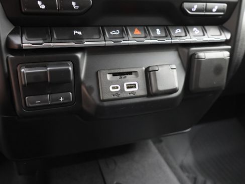 Used 2020 Chevrolet Silverado 2500 LT w/ All Star Edition AWD/4WD image 48