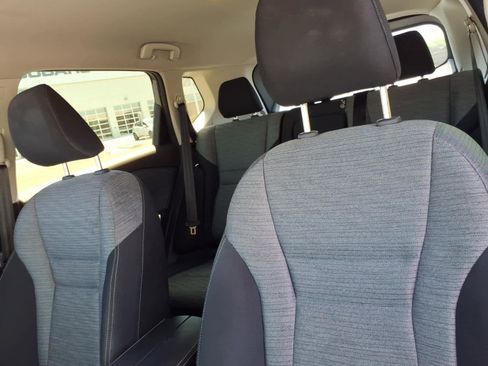 Used 2023 Nissan Rogue SV FWD image 24