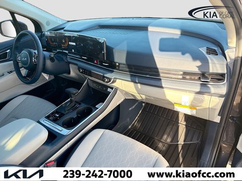 New 2026 Kia Carnival EX FWD image 13