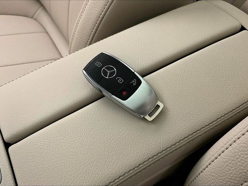 Certified 2026 Mercedes-Benz GLB 250 4MATIC image 35