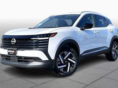 New 2026 Nissan Kicks SV image 7